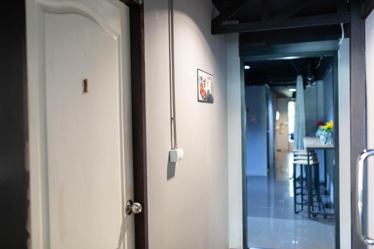 La Belle Nuit House Hostel Chiang Mai Exterior photo